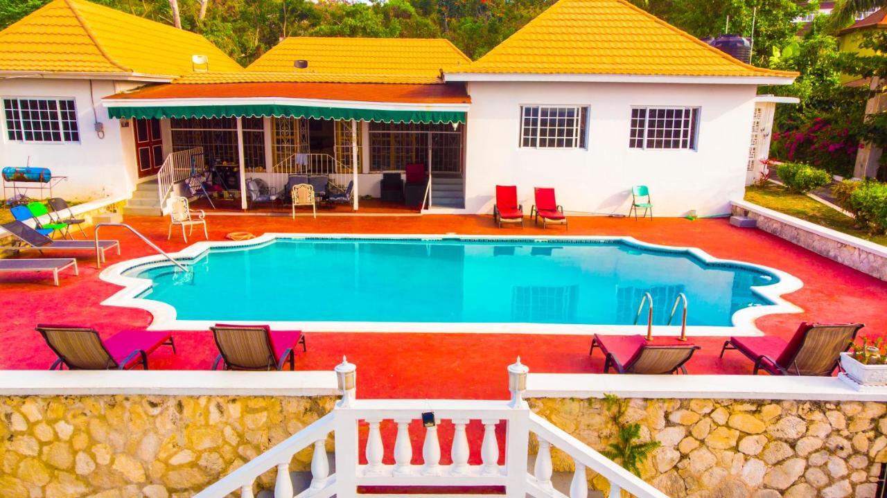 Bed and Breakfast The Retreat @ A Piece Of Paradise à Montego Bay Extérieur photo
